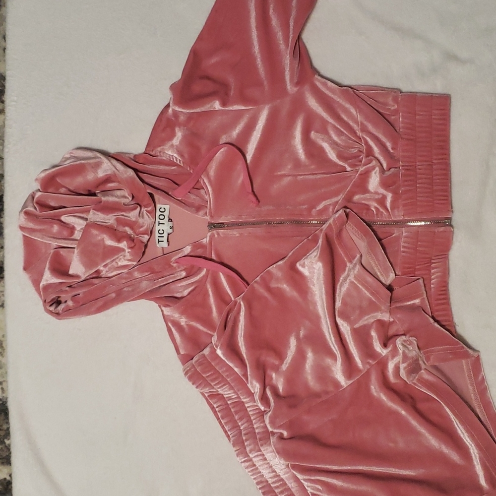 Tic Toc velour track set